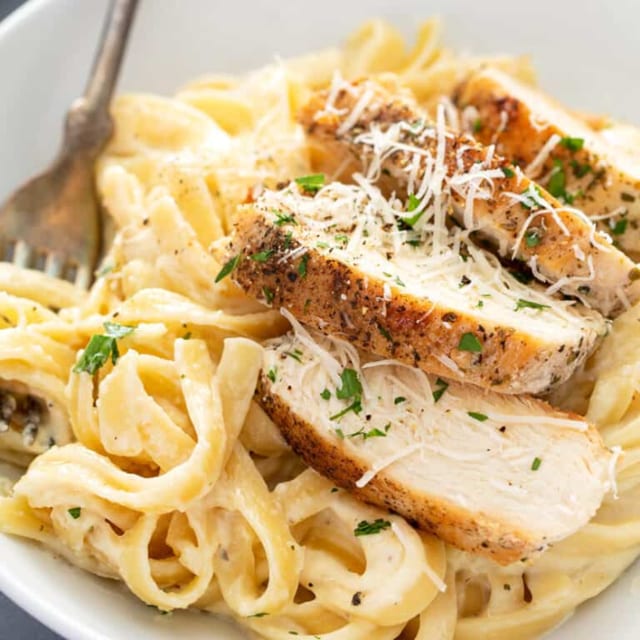 Chicken Alfredo.