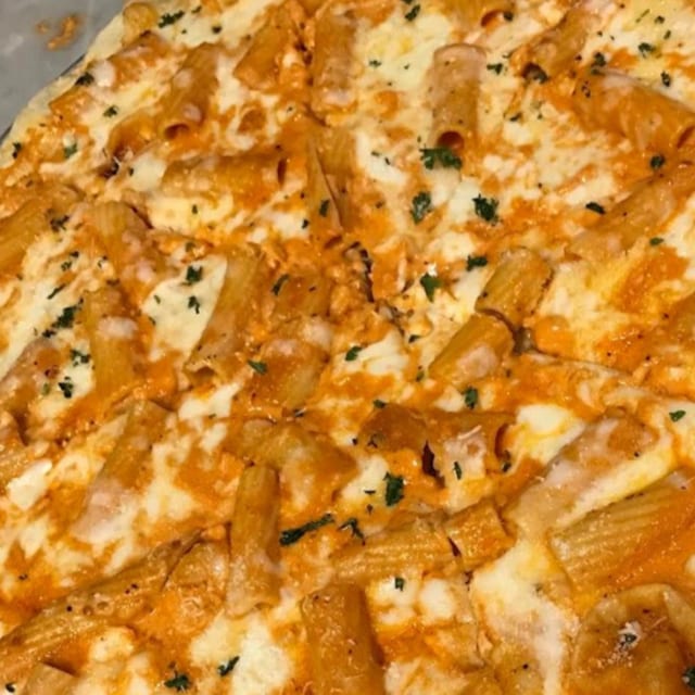 Rigatoni Vodka Pizza.