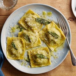 Ravioli Stuffed with Spinach